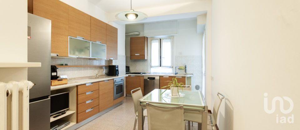 Three-room apartment of 78 m² in Milano (20155)