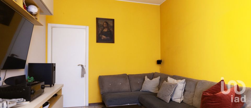 Three-room apartment of 78 m² in Milano (20155)