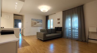 Trilocale di 66 m² a Reggio nell'Emilia (42123)