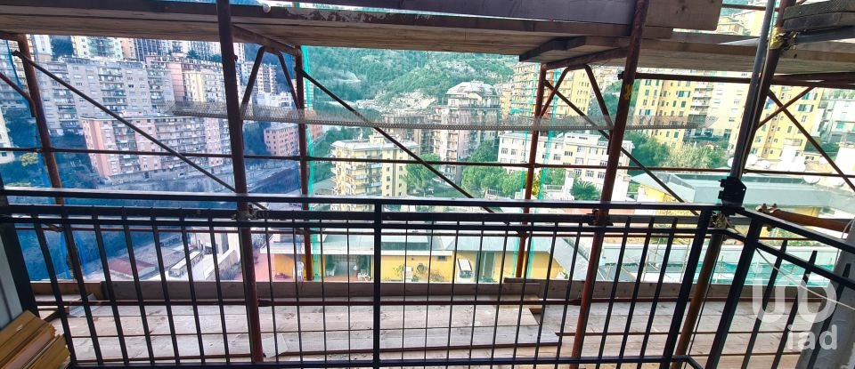 Appartamento 6 locali di 85 m² a Genova (16134)