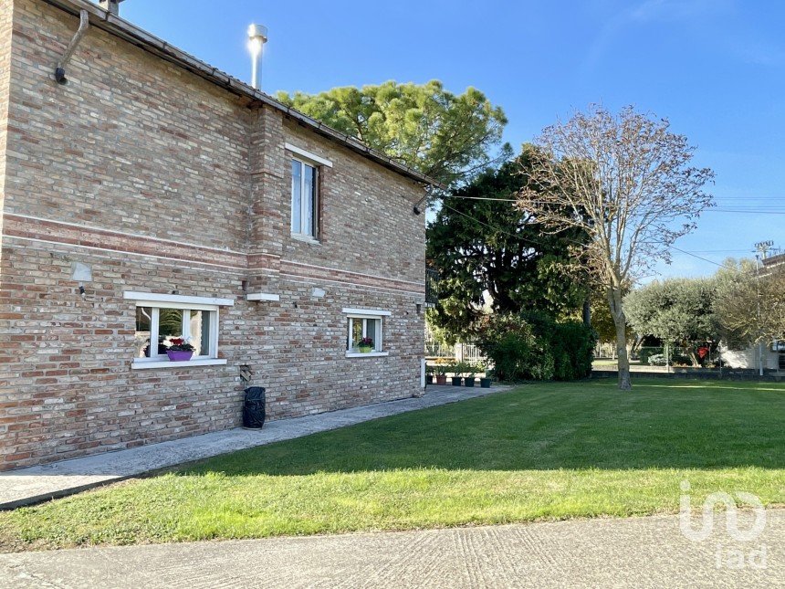 Casa indipendente 5 locali di 193 m² in San Donà di Piave (30027)