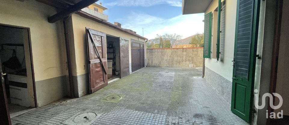 Casa 5 locali di 184 m² in Prato (59100)