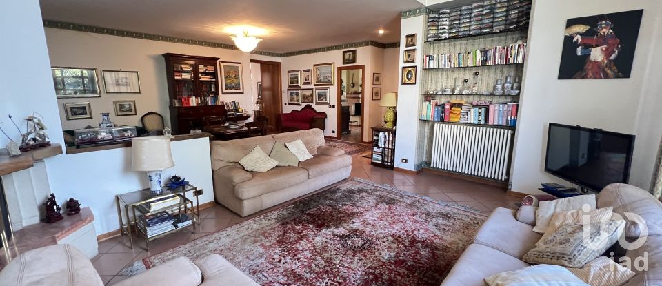 Farm 16 rooms of 500 m² in Grottazzolina (63844)