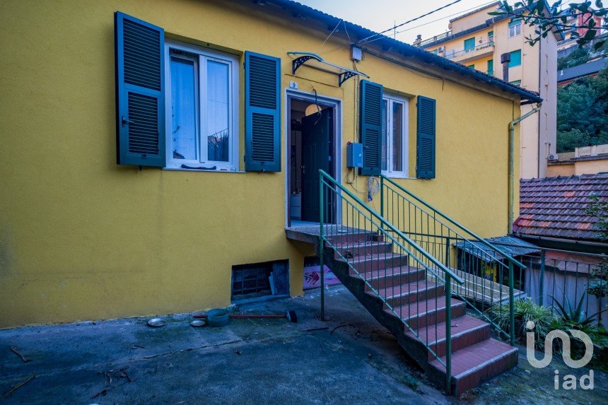 Casa 4 locali di 120 m² in Genova (16154)