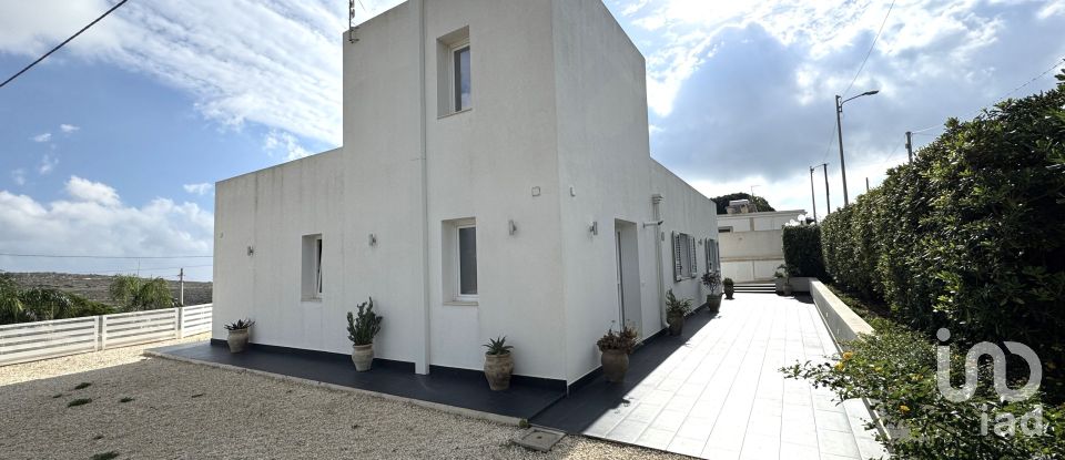 Casa indipendente 4 locali di 137 m² in Avola (96012)