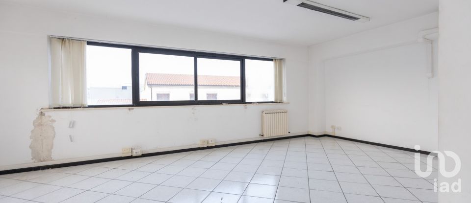 Capannone di 1.300 m² in Recanati (62019)