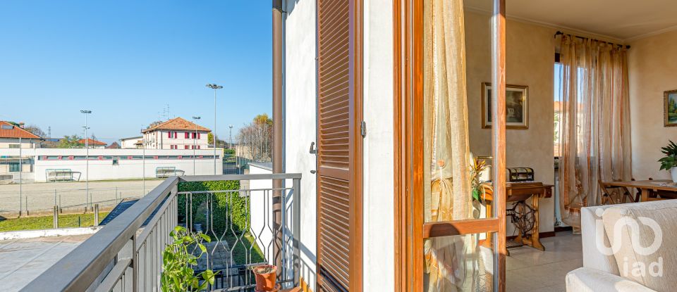 Three-room apartment of 112 m² in Cirimido (22070)