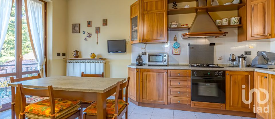 Three-room apartment of 112 m² in Cirimido (22070)