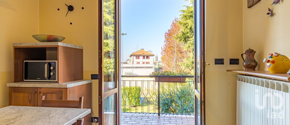 Three-room apartment of 112 m² in Cirimido (22070)