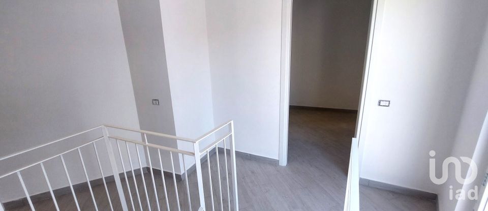 Building 3 rooms of 70 m² in Monte di Procida (80070)