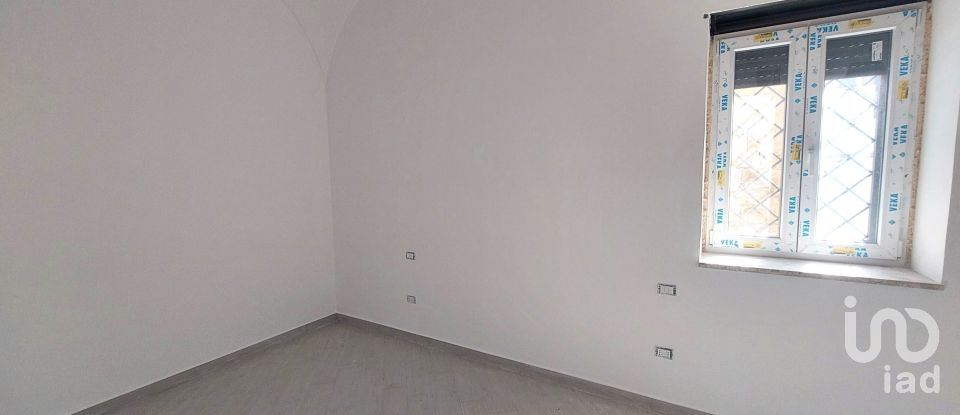 Building 3 rooms of 70 m² in Monte di Procida (80070)