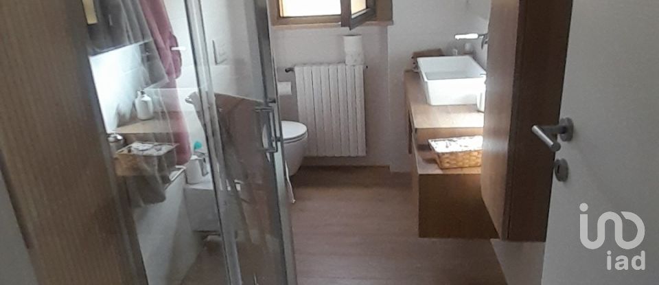 Appartamento 6 locali di 90 m² a Silvi (64028)