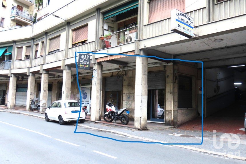 Shop / premises commercial of 54 m² in Genova (16144)