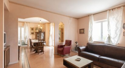 Attico / Mansarda / Loft 5 locali di 180 m² a Montegranaro (63812)