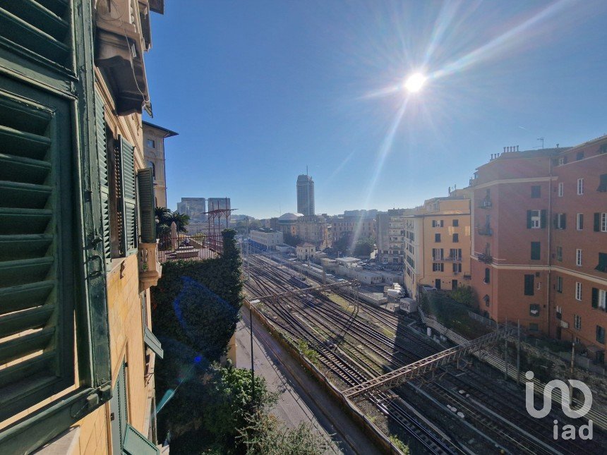 Quadrilocale di 125 m² a Genova (16122)