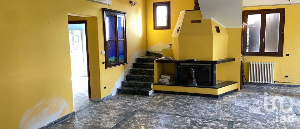 Casa indipendente 9 locali di 322 m² in Finale Emilia (41034)