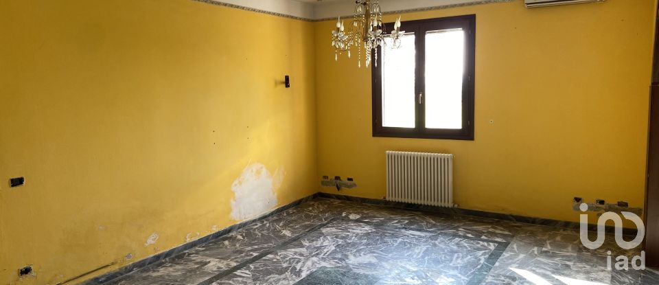 Casa indipendente 9 locali di 322 m² in Finale Emilia (41034)