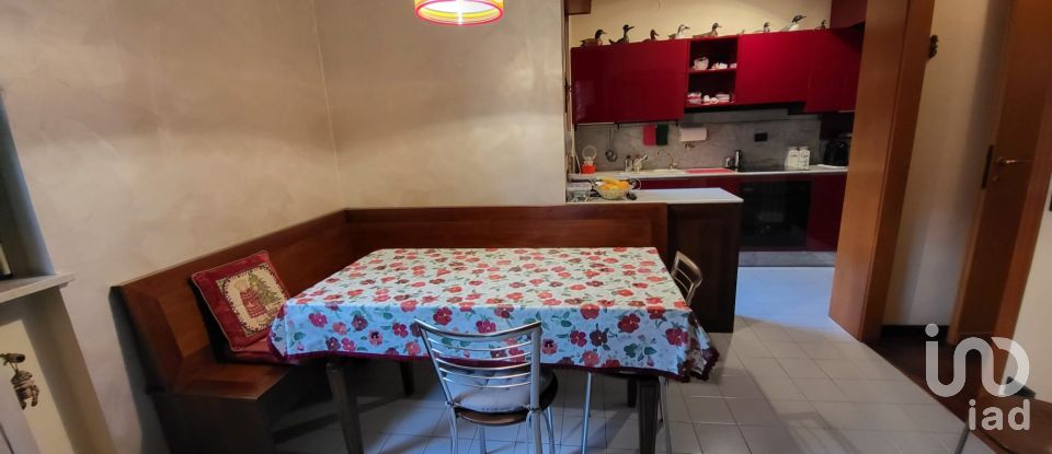 Appartamento 9 locali di 224 m² a Torino (10132)