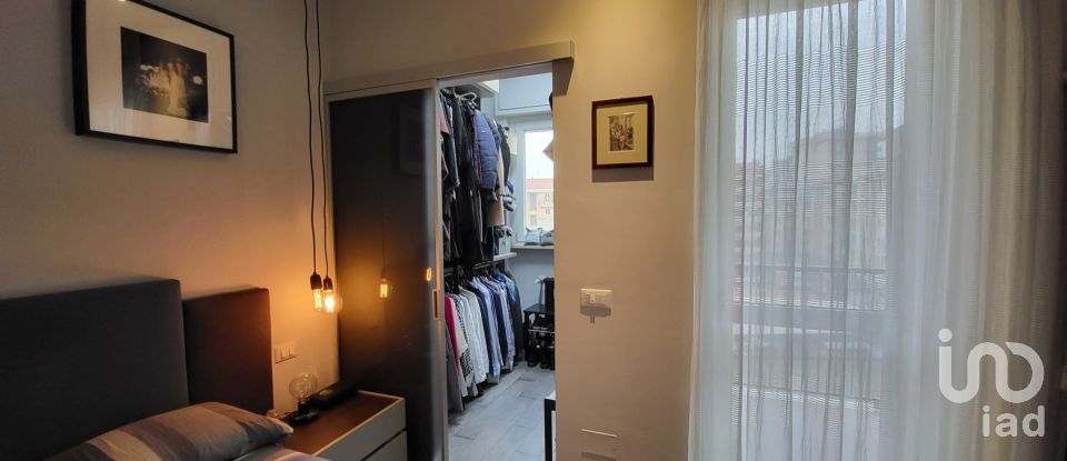 Two-room apartment of 64 m² in Torino (10141)