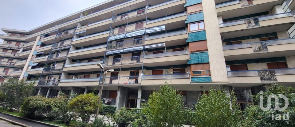 Two-room apartment of 64 m² in Torino (10141)