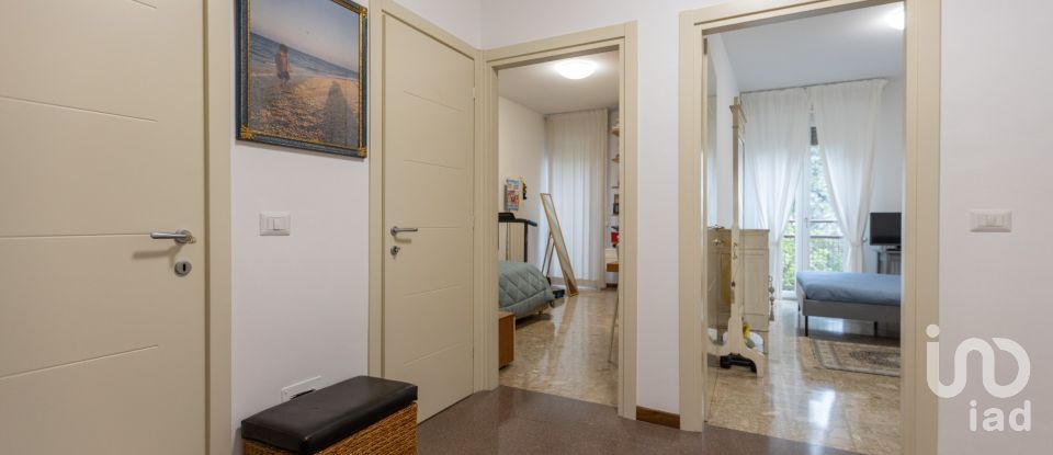 Apartment 8 rooms of 112 m² in Ancona (60121)