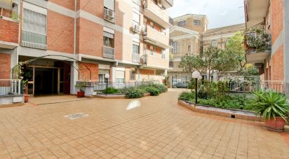 Apartment 5 rooms of 83 m² in Roma (00181)