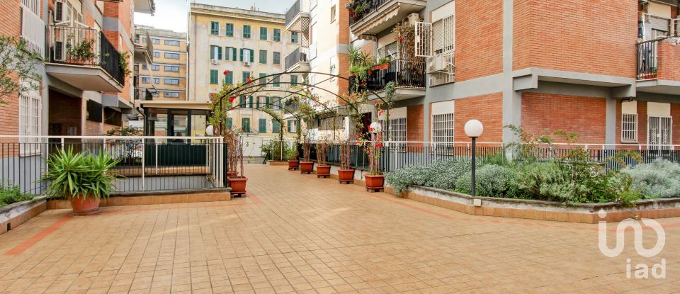 Appartamento 5 locali di 83 m² a Roma (00181)