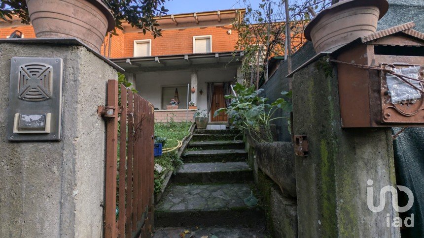 Casa 5 locali di 195 m² in Cadelbosco di Sopra (42023)