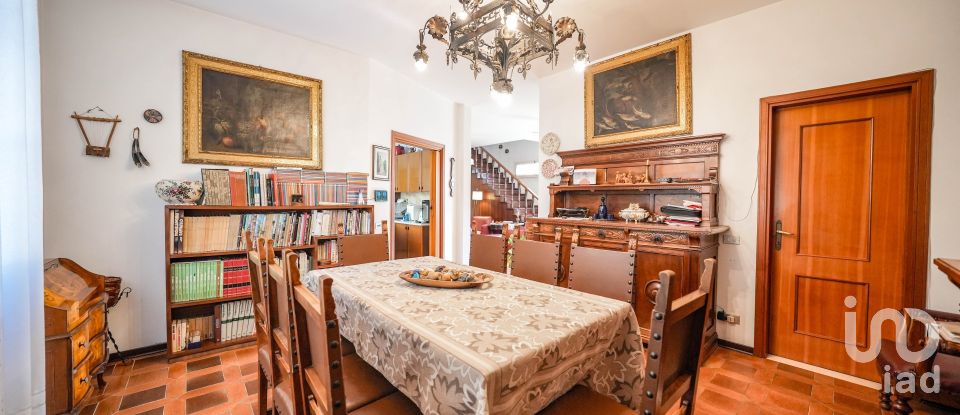 Casa indipendente 7 locali di 193 m² in Massa Fiscaglia (44025)