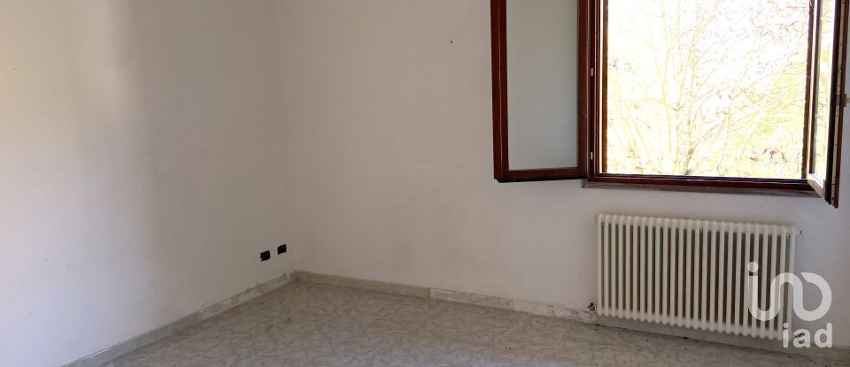 Town house 9 rooms of 345 m² in Finale Emilia (41034)