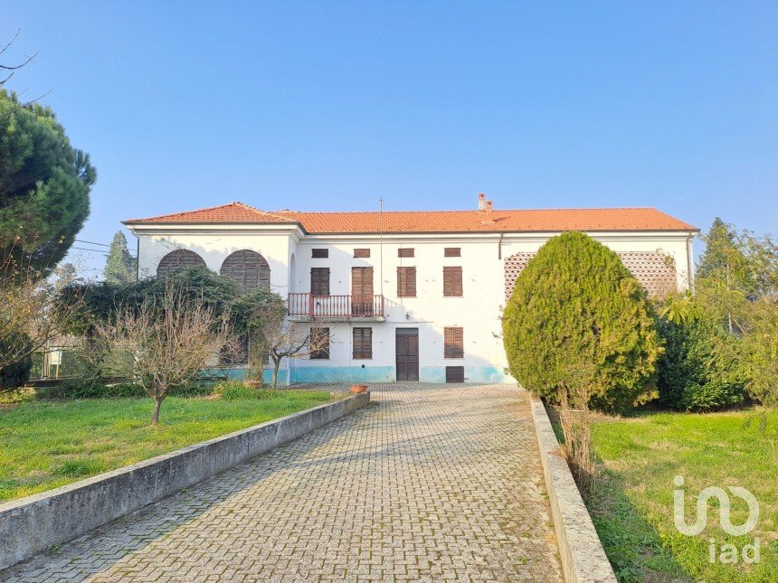 Casa indipendente 12 locali di 462 m² in Felizzano (15023)