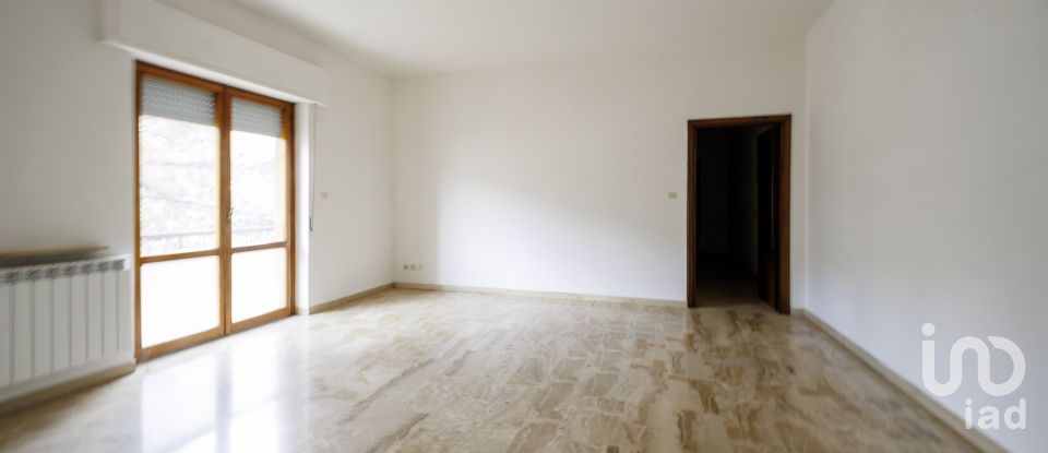 Appartamento 5 locali di 88 m² a Isola del Gran Sasso d'Italia (64045)