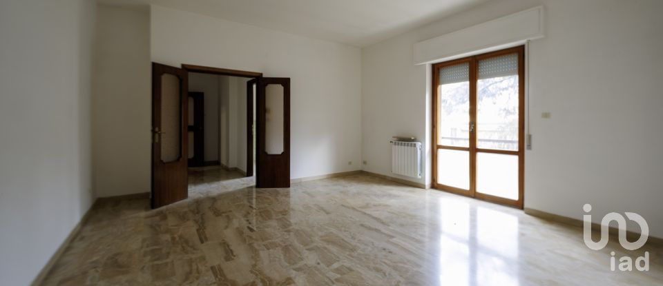 Appartamento 5 locali di 88 m² a Isola del Gran Sasso d'Italia (64045)