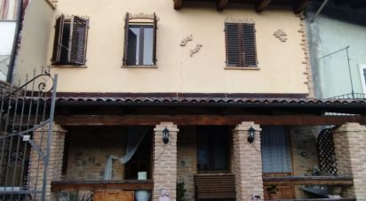 Casa 10 locali di 147 m² in Camino (15020)