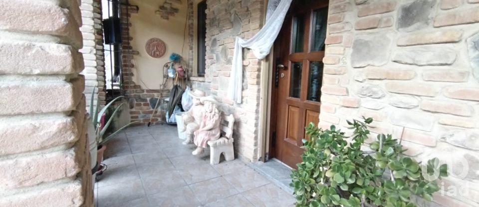 Casa 10 locali di 147 m² in Camino (15020)