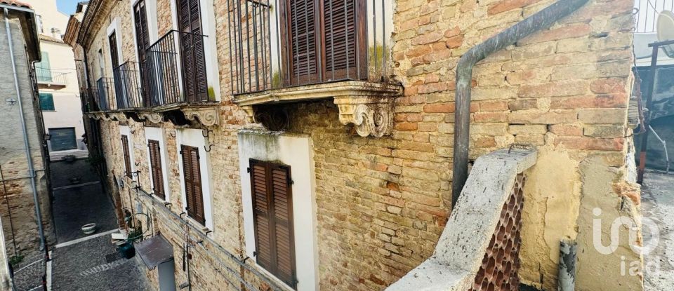 House 7 rooms of 90 m² in Corropoli (64013)