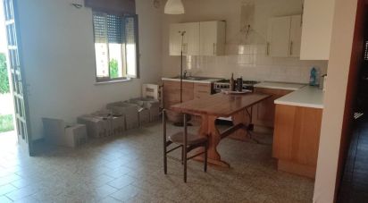 Town house 14 rooms of 300 m² in Gambugliano (36050)