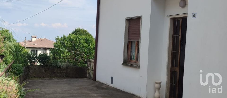 Casa indipendente 14 locali di 300 m² in Gambugliano (36050)