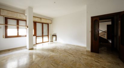 Apartment 5 rooms of 92 m² in Isola del Gran Sasso d'Italia (64045)