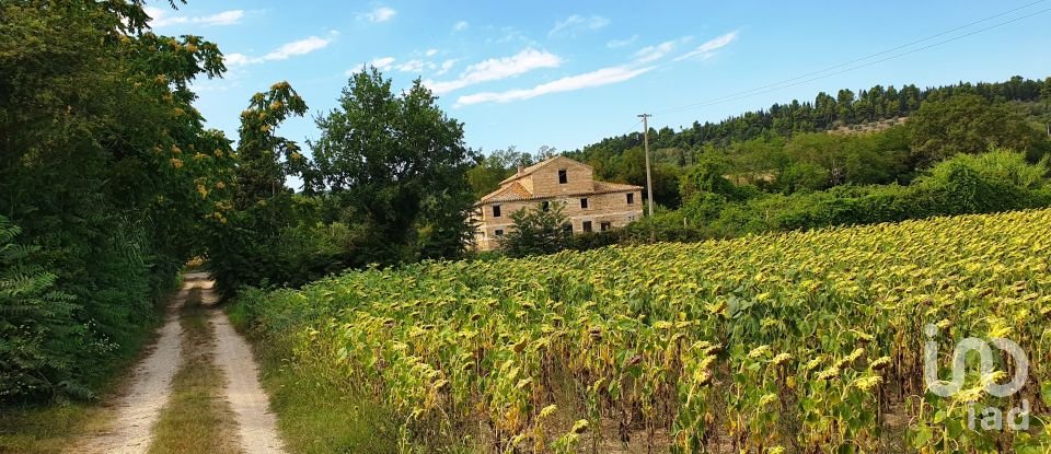 Casa indipendente 15 locali di 450 m² in Castelfidardo (60022)