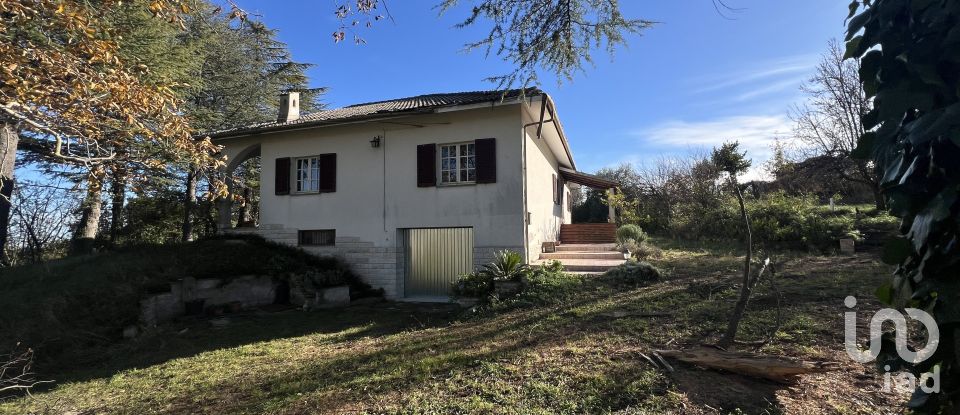 Casa 8 locali di 170 m² in Servigliano (63839)