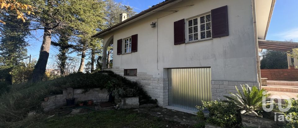 Casa 8 locali di 170 m² in Servigliano (63839)