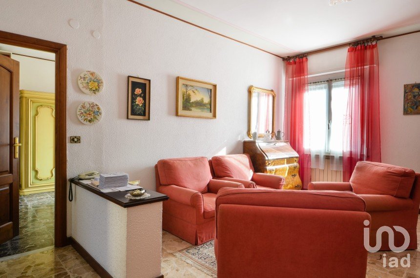 Four-room apartment of 90 m² in Cengio (17056)