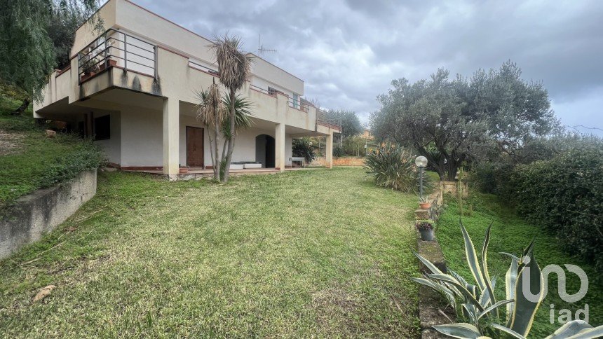 Villa 6 locali di 110 m² in Trabia (90019)