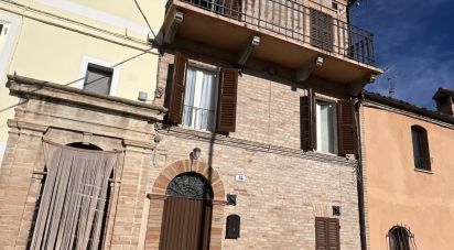 Villa a schiera 6 locali di 164 m² in Falerone (63837)