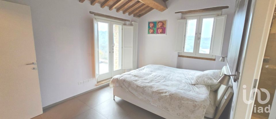 Immobile di prestigio 11 locali di 167 m² a Monterubbiano (63825)