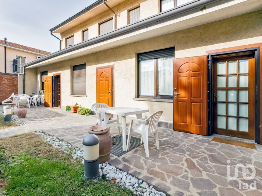 Villa a schiera 8 locali di 122 m² in Paderno Dugnano (20037)