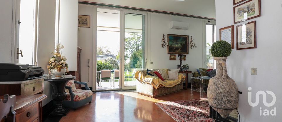 Farm 10 rooms of 400 m² in Arenzano (16011)