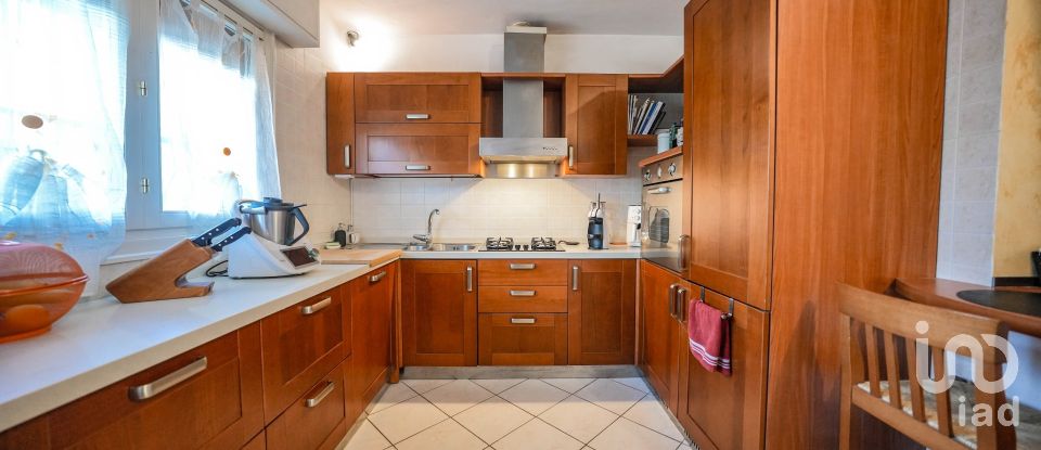 Casa 7 locali di 312 m² in Argenta (44011)