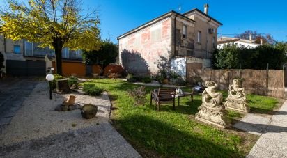 Casa indipendente 20 locali di 469 m² in Sustinente (46030)